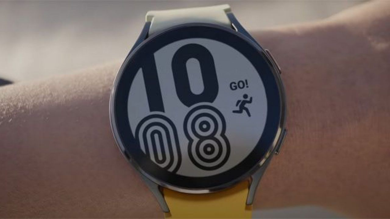 Wear OS su Samsung Galaxy Watch4 con Google Maps,  Music, Google Pay  e Messaggi 