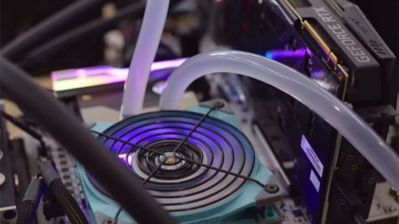 Asus spinge Intel Core i9-13900K a 9.008GHz, stabilendo un nuovo record  mondiale 