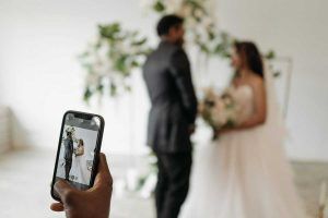 Cellulare al matrimonio