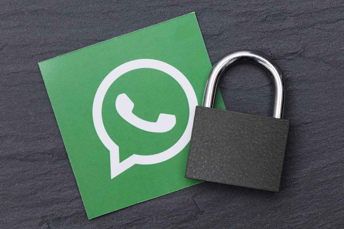 logo WhatsApp e lucchetto