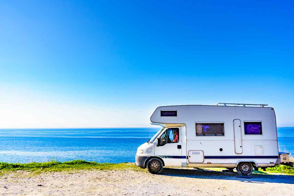 Viaggio in camper o in van con 1 euro al giorno? Con questo sito si può