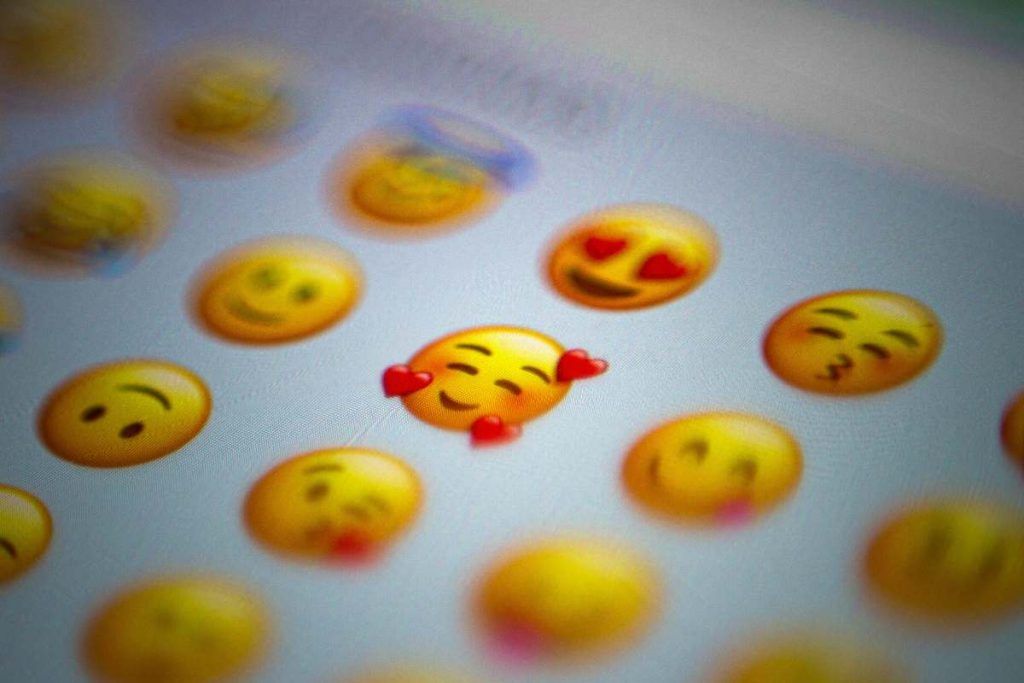 emoji sorridente