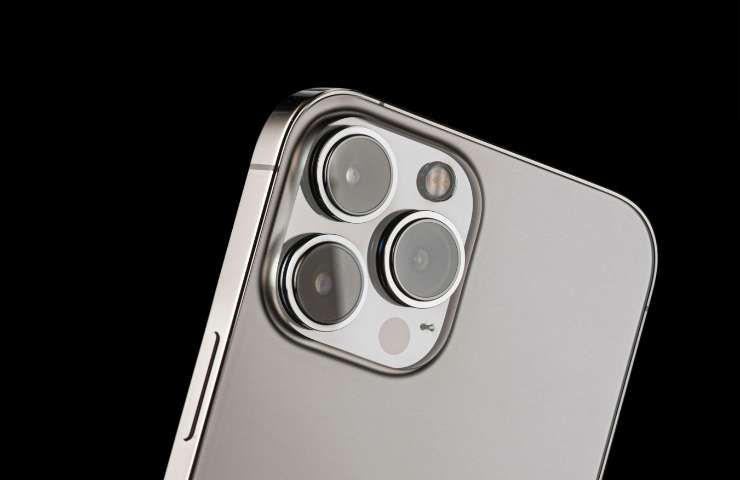 iPhone procedura rimozione copri fotocamera