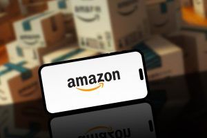 Amazon, occhio alla beffa: passi ad un nuovo contratto, devi annullare subito