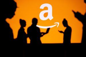 Amazon spia gli utenti con una funzione segreta? Come difendersi