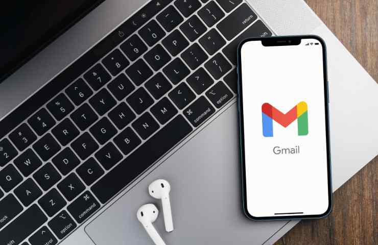 Gmail controllare account collegati