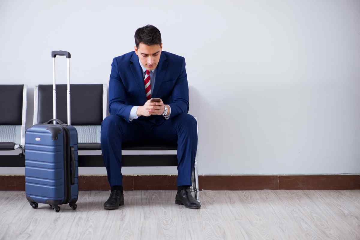 Is public Wi-Fi at the airport safe?  Full truth