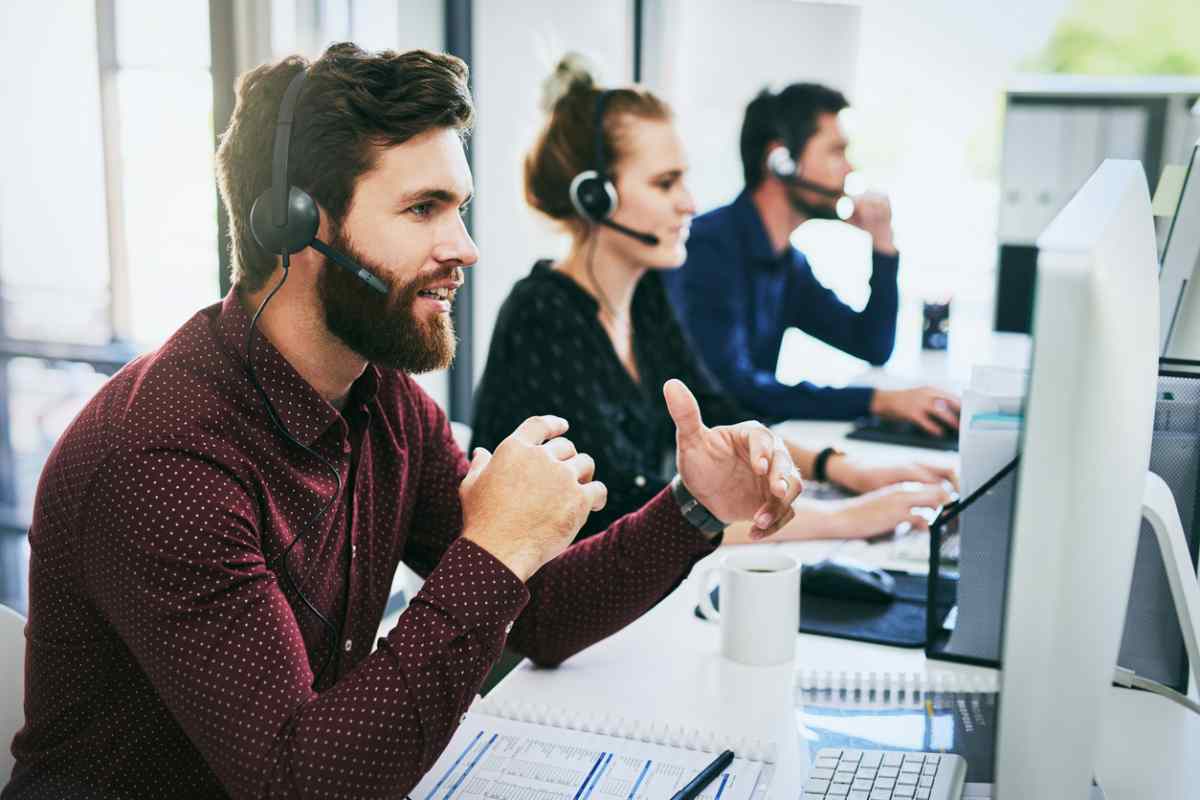 "Offerta imperdibile": call center energia, ecco come ti truffano. E' una trappola