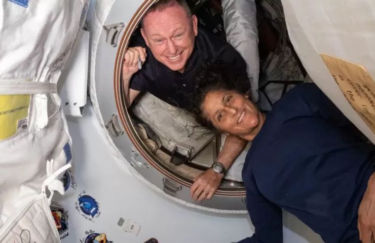 Gli astronauti Butch Wilmore e Sunita Wilmore