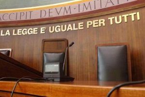 Oltraggio a pubblico ufficiale