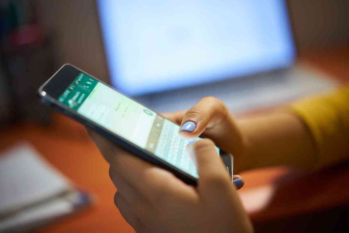 WhatsApp come inviare messaggi anonimi